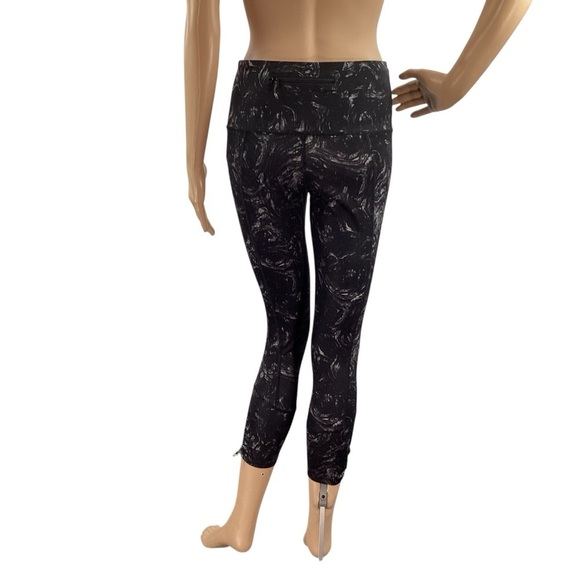 Lululemon Runday Crop *Full-On Luxtreme Arsenal Ambient Grey Black Size 6 - Picture 5 of 7